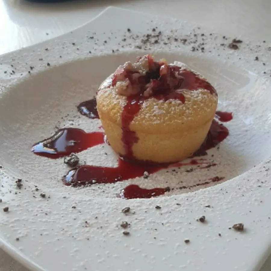 creation thumb for White chocolate muffin with berries