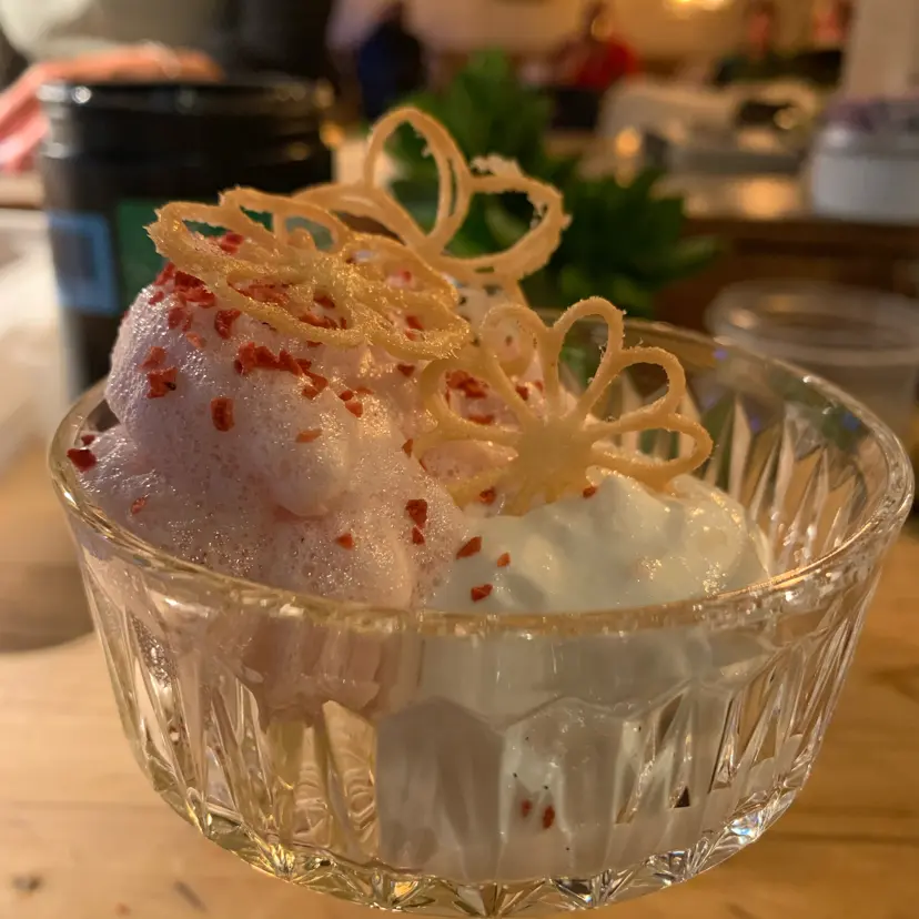 creation thumb for Medowsweet espuma and a strawberry cloud