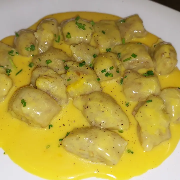 creation thumb for Gnocchi de espelta con crema de pecorino al azafrán