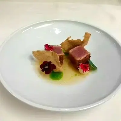 creation thumb for Tonno, pino cembro, garum di trota e brodo dashi