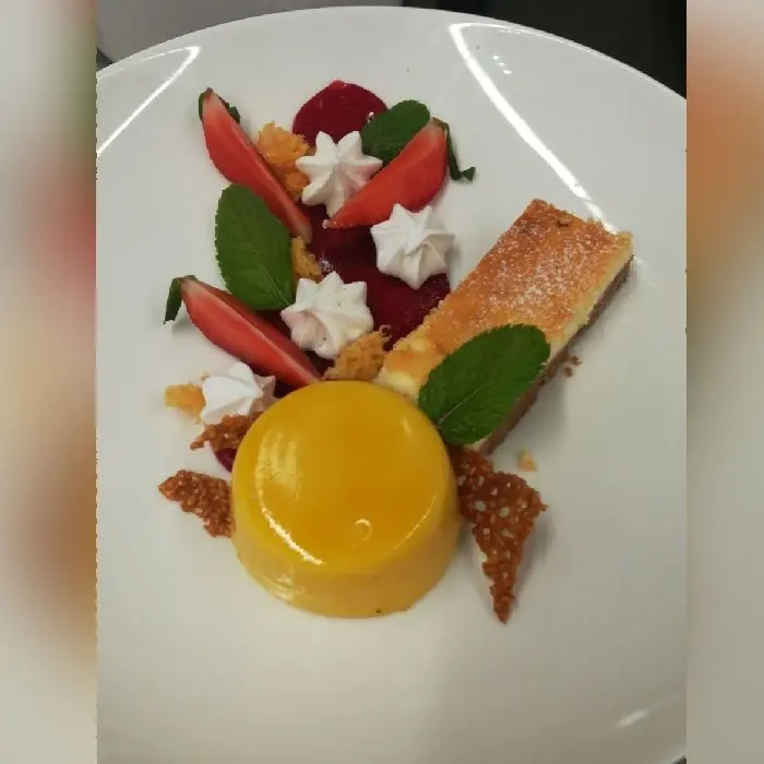 creation thumb for Mango Panna Cotta mit CheeseCake und Himbeerspiegel