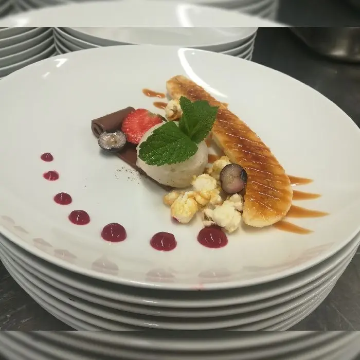 creation thumb for Karamellisierte Banane/Nougat/SalzKaramell Popcorn & Vanille Sorbet
