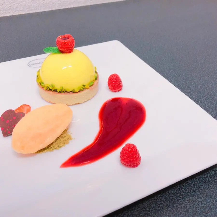 creation thumb for Mirror glaze tartlet