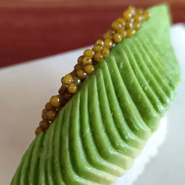 creation thumb for Avocado Nigiri & Caviar
