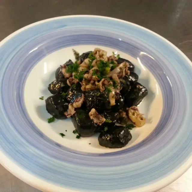 creation thumb for Black gnocchi with cuttlefish ragout