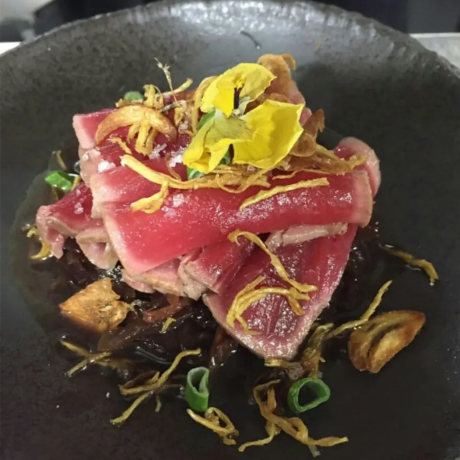 creation thumb for Seard tuna with pickled onion and ginger ships