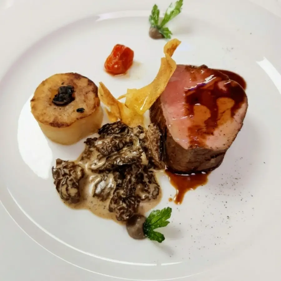 creation thumb for filet de bœuf aux morilles et pomme fondante