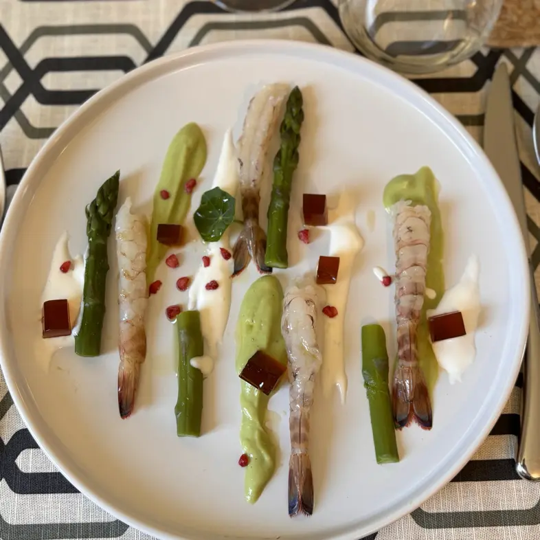creation thumb for Garnelen, Spargel, Saubohnen, Burrata, Wermutbonbons