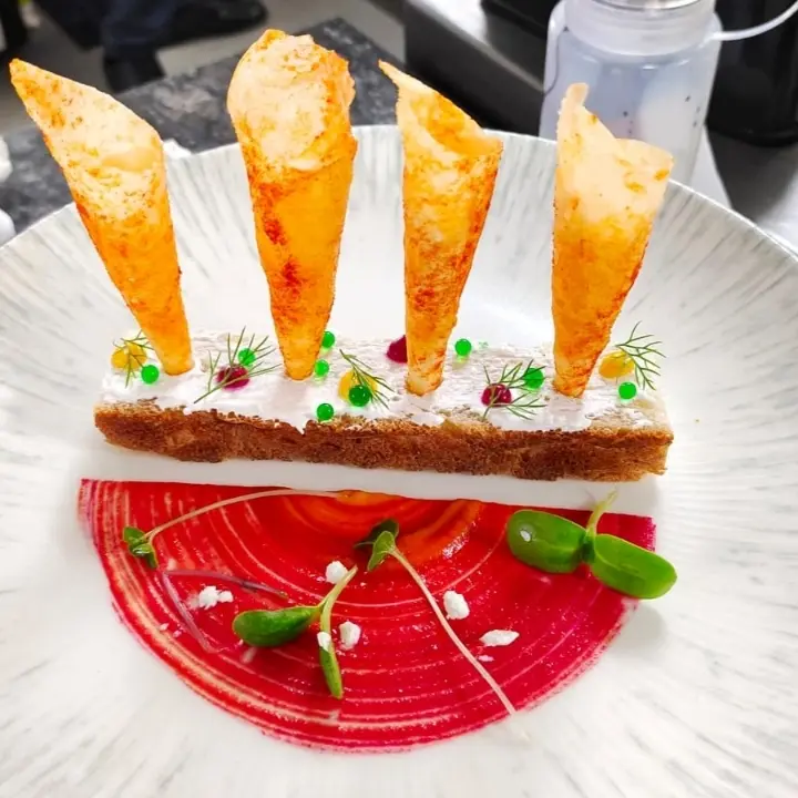 creation thumb for Confit duck cornetto
