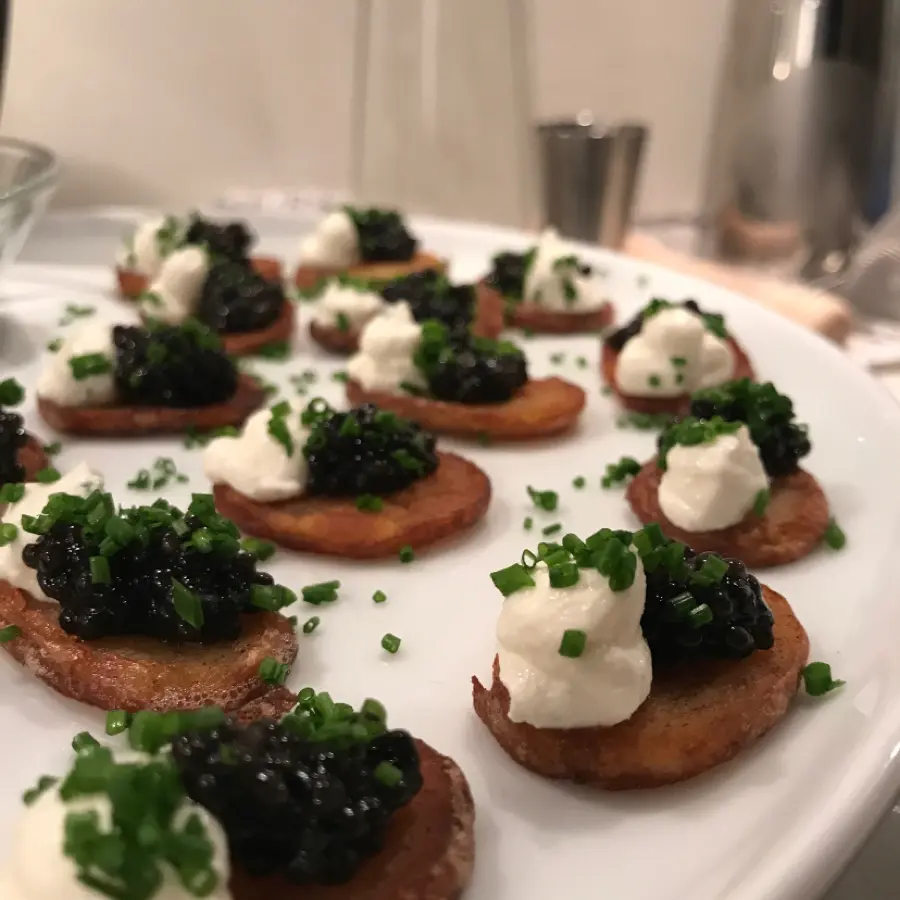 creation thumb for Blinis with Baerii caviar and Comtes de champagne