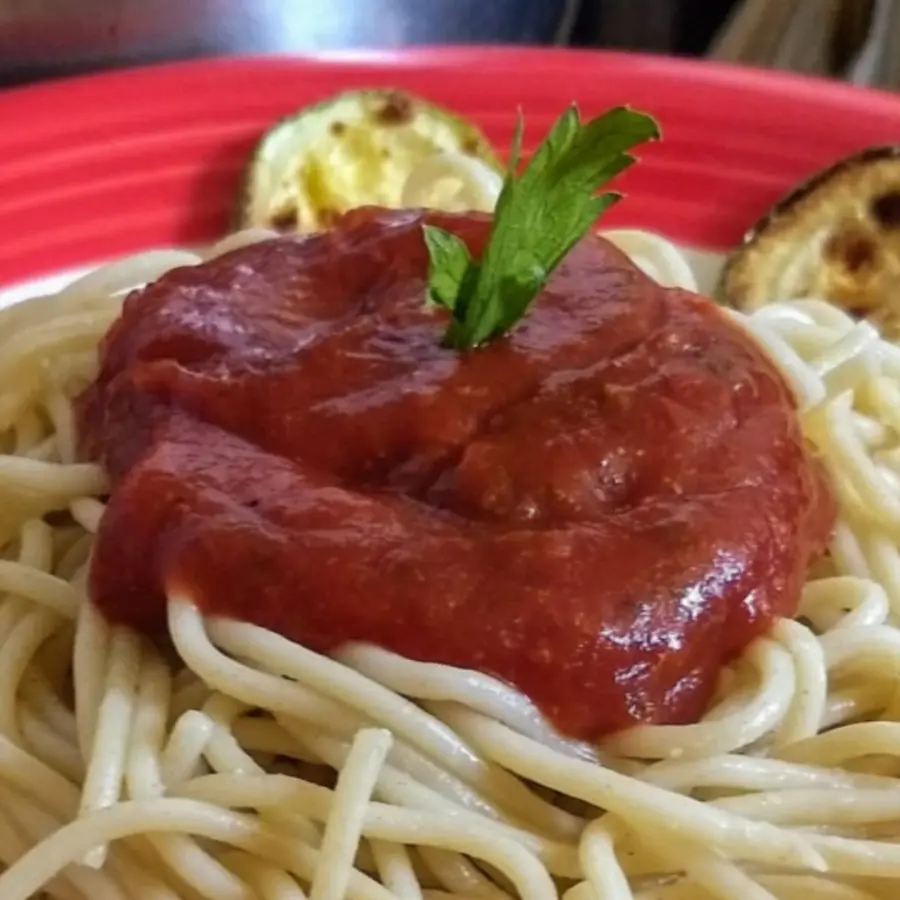 creation thumb for Spaguetti con salsa de tomates y zapallo intaliano