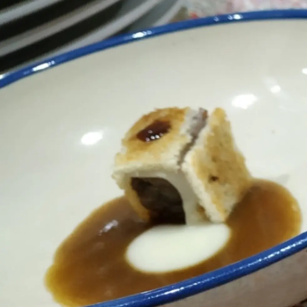 creation thumb for Bombón de rabo de ternera con vino dulce y salsa de patata