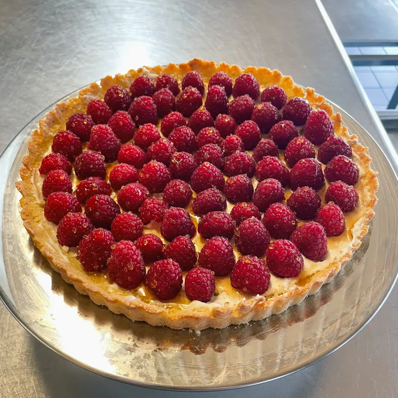 creation thumb for Raspberry Crème Fraîche Tart
