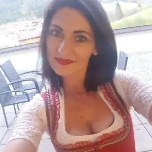 Bettina K.