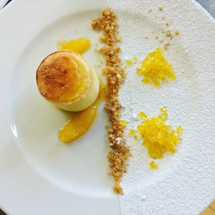 creation thumb for Topfensoufflé mit mandarinen gelee und filets, butterbrösel