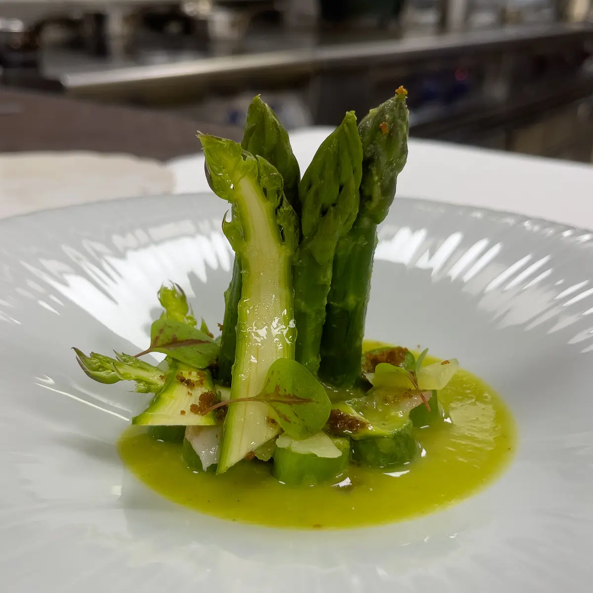 creation thumb for Green Asparagus Carbonara Style