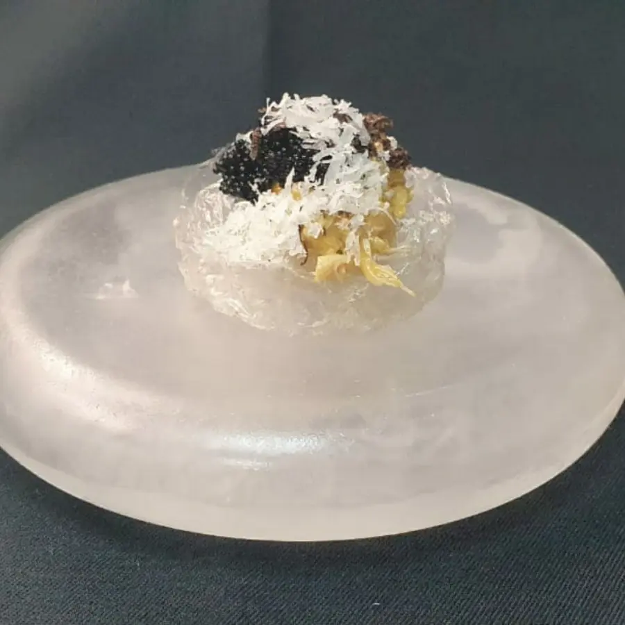 creation thumb for Crab with encocado sauces and black truffle