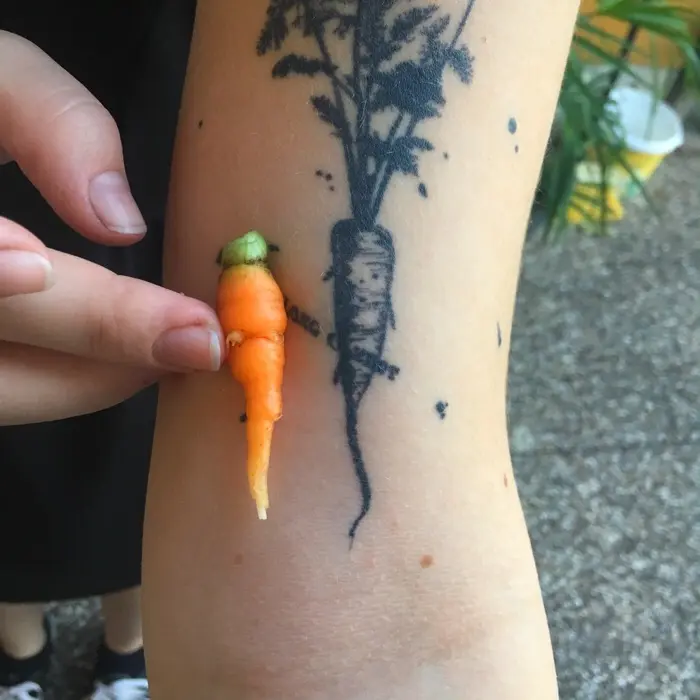 creation thumb for the exact same size as my tattoo ! ??