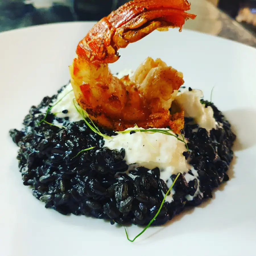 creation thumb for Risotto all'astice, nero di seppia e stracciata di bufala