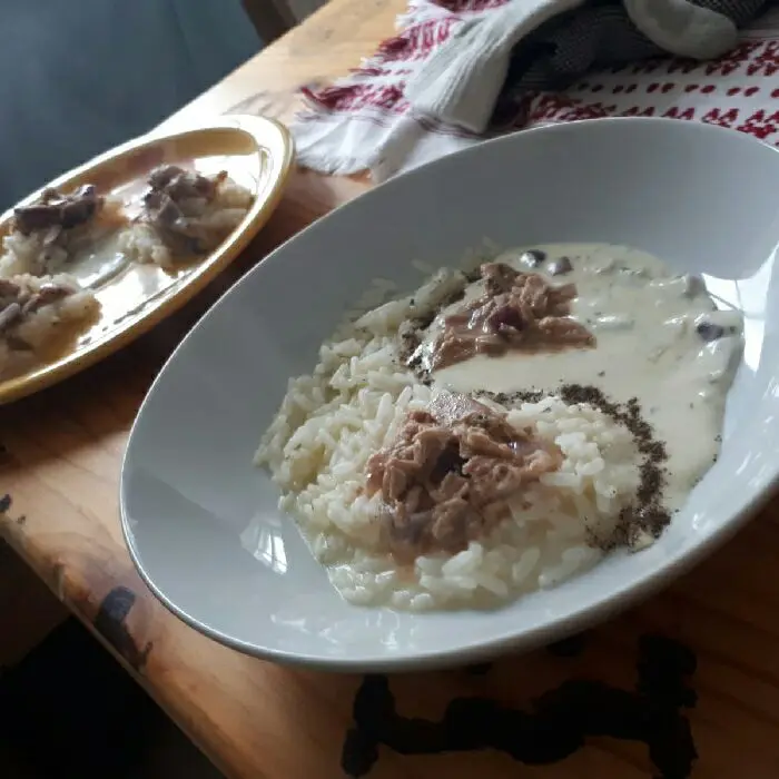creation thumb for Zuhause einfaches Thunfisch auf Reis mit sahne soße