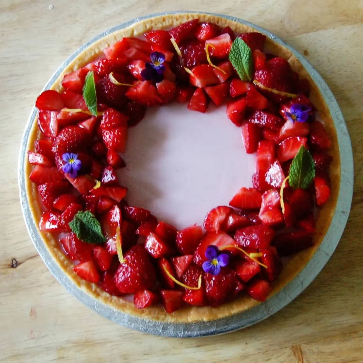 creation thumb for Erdbeer-Panna-Cotta-Torte