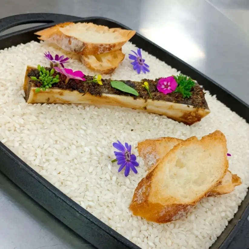 creation thumb for Bone marrow with garlic and herbs