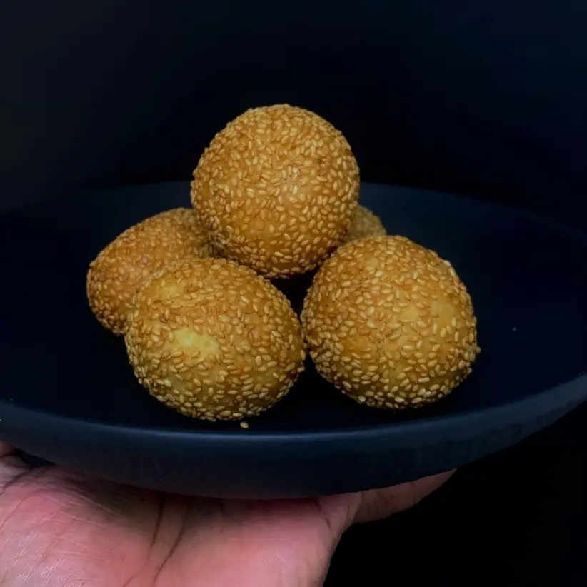 creation thumb for Sticky Rice and Seasme Dumplings