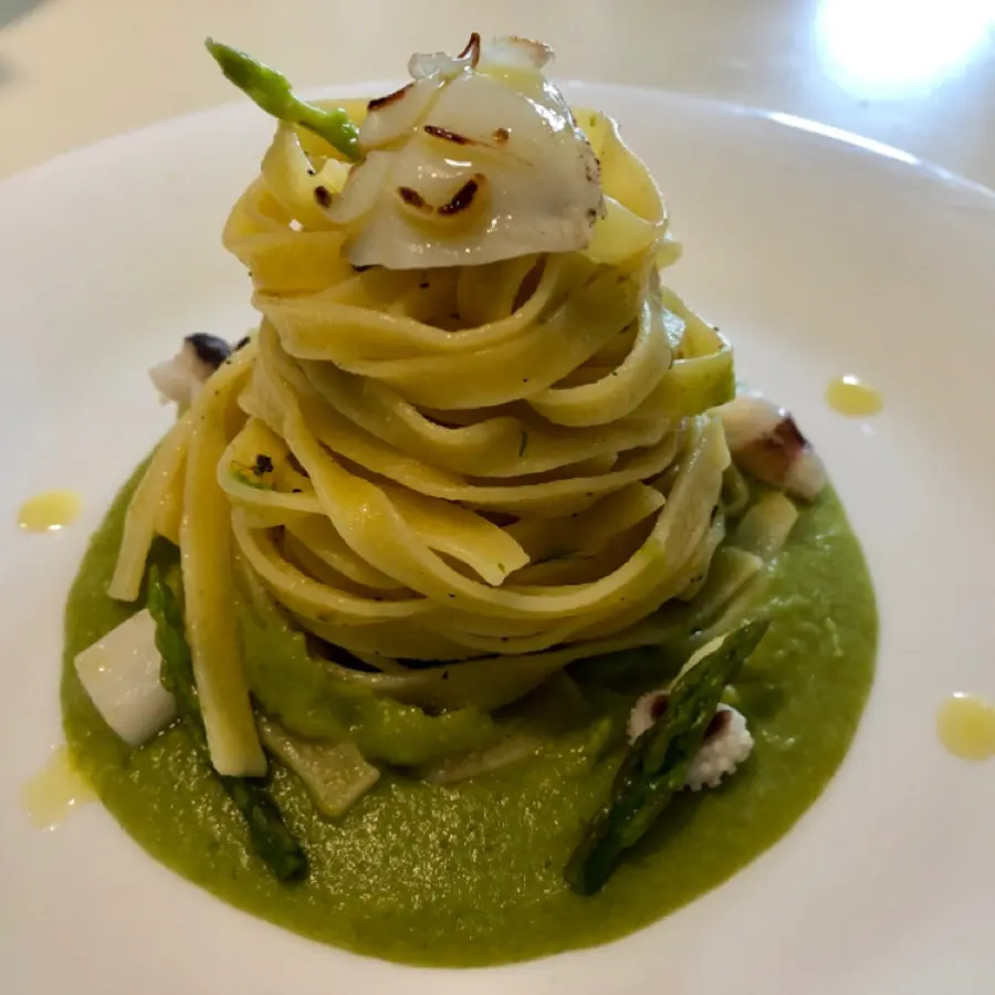 creation thumb for Fettuccine con seppie e asparagi di campo