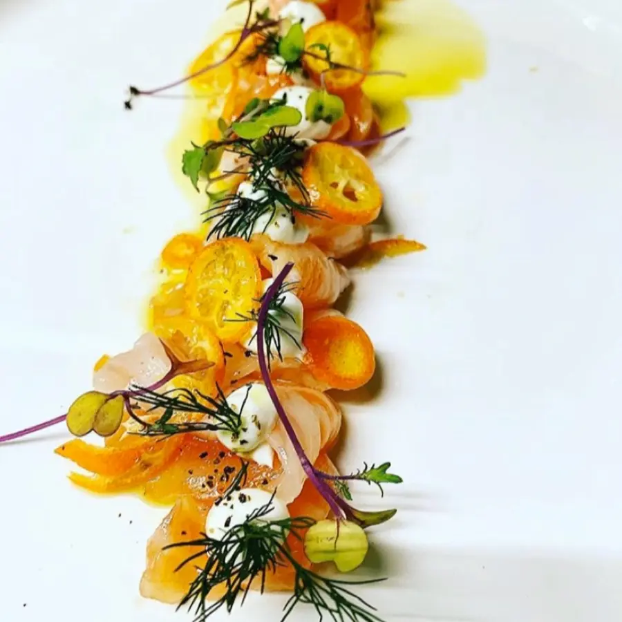 creation thumb for Salmon sashimi smoked yogurt