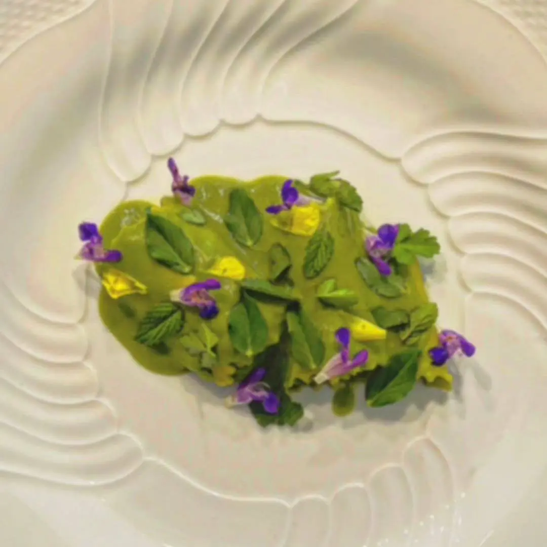 creation thumb for Spring pappardella with aromatic herbs and pea sauce