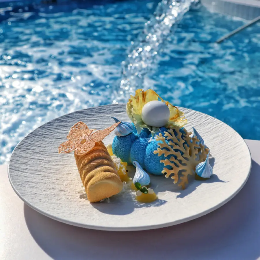 creation thumb for Swimmingpool Dessert 🍹🌊💙🐳