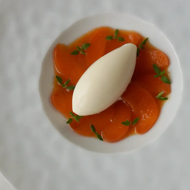 creation thumb for Goat milk ice cream with baked apricots