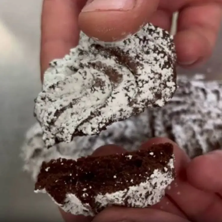 creation thumb for Whipped chocolate biscuit
