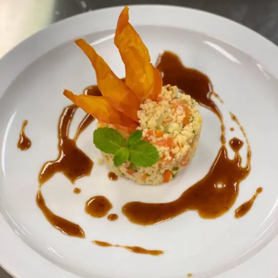 creation thumb for Cous cous alla mediterranea con chutney di prugne, guarnito con pelle di pomodoro disidratata