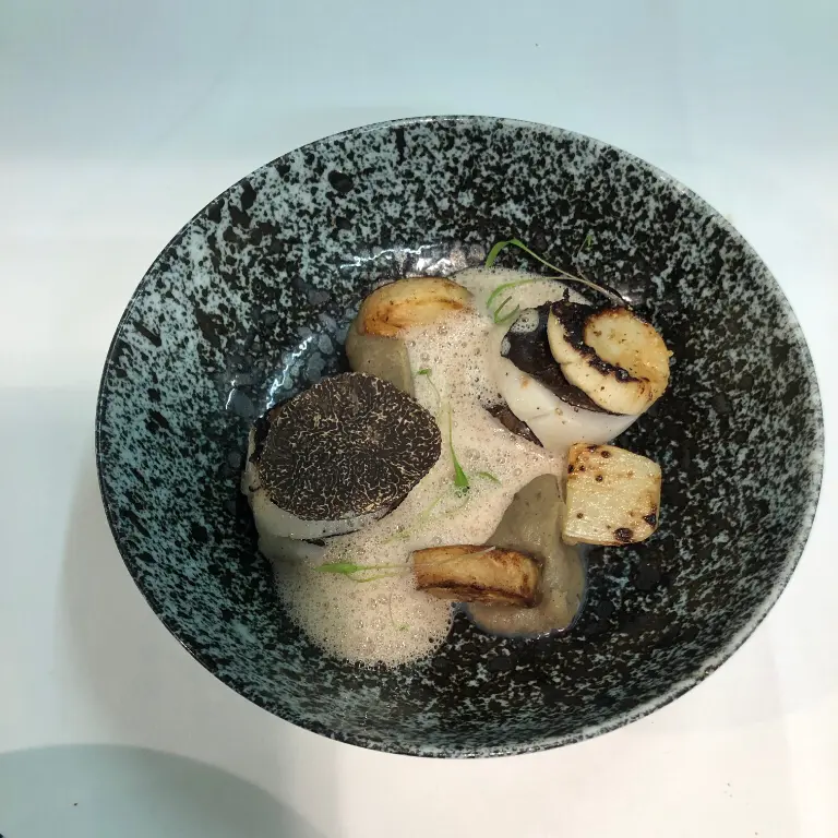 creation thumb for Scallops and black truffles from Périgord