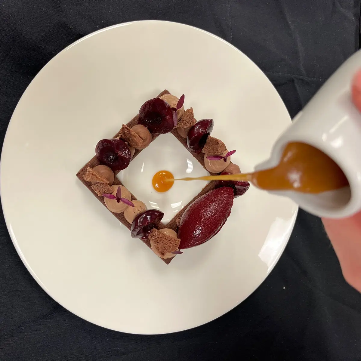 creation thumb for Valrhona Hukambi 53% / Ciliegia / Miso