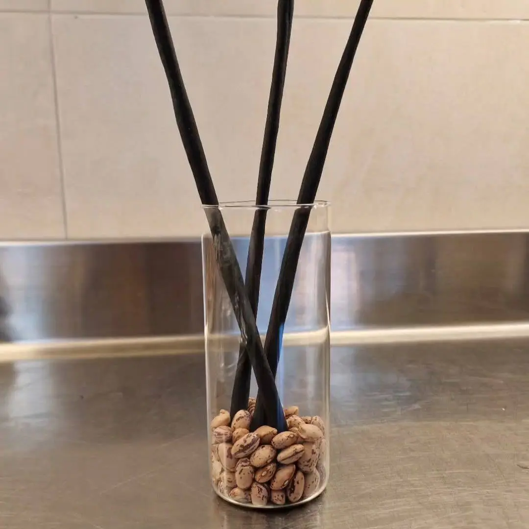 creation thumb for Vegetable charcoal breadsticks