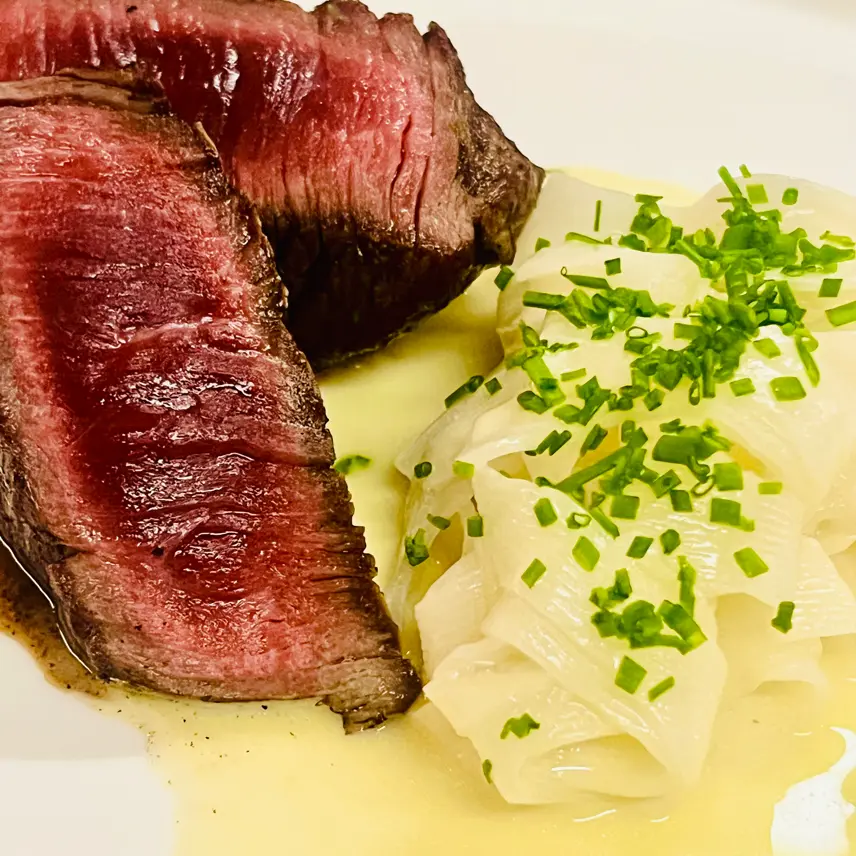 creation thumb for Talharim de nabo com molho beurre blanc e filet mignon