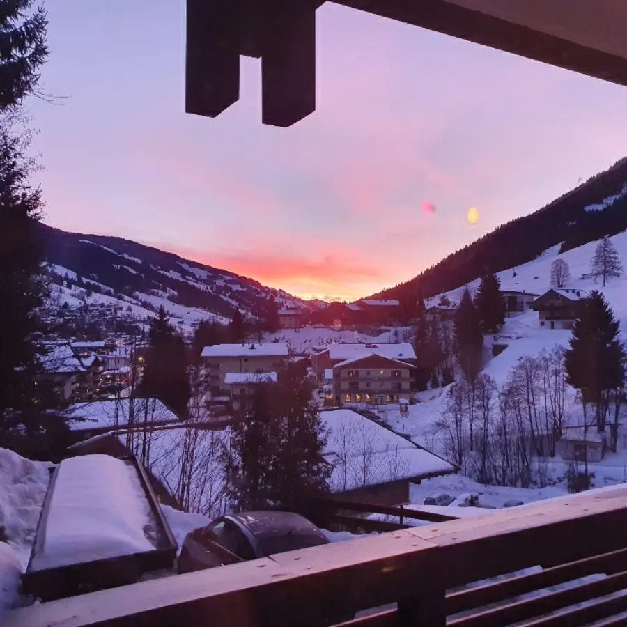creation thumb for Early breakfast view!