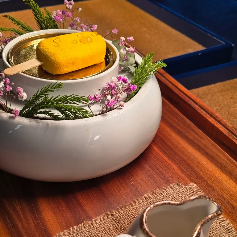 creation thumb for Barbabietola e mela.  Yogurt di latte di capra. Anice. Sale floreale