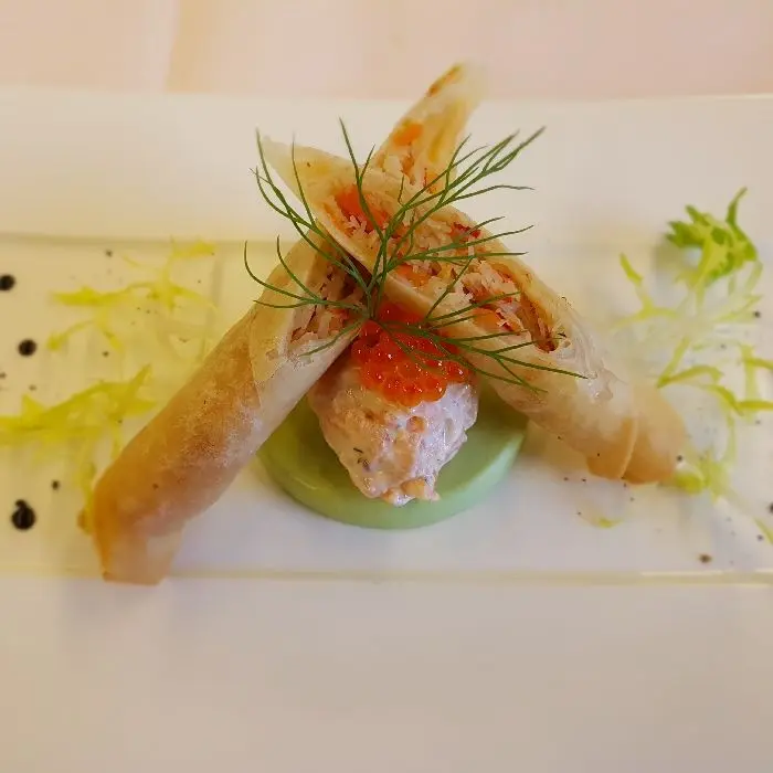 creation thumb for Bärlauch Panna cotta/ Lachstatar/ Krabbenrolle