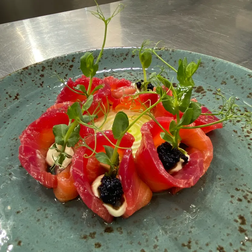 creation thumb for Salmone marinato alla barbabietola rossa e agrumi