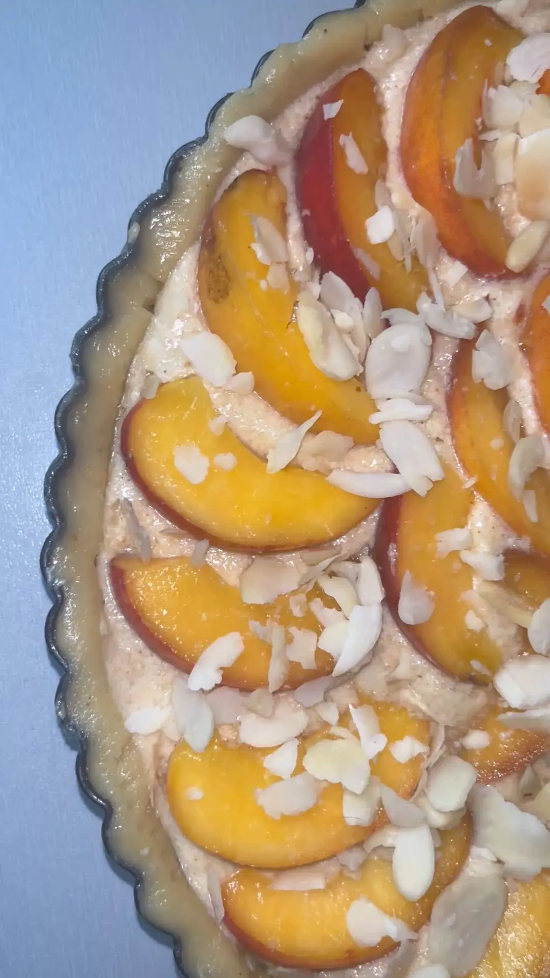 creation thumb for Prêt à cuire : { Tarte aux pêches française avec crème d'amande } -Pâte