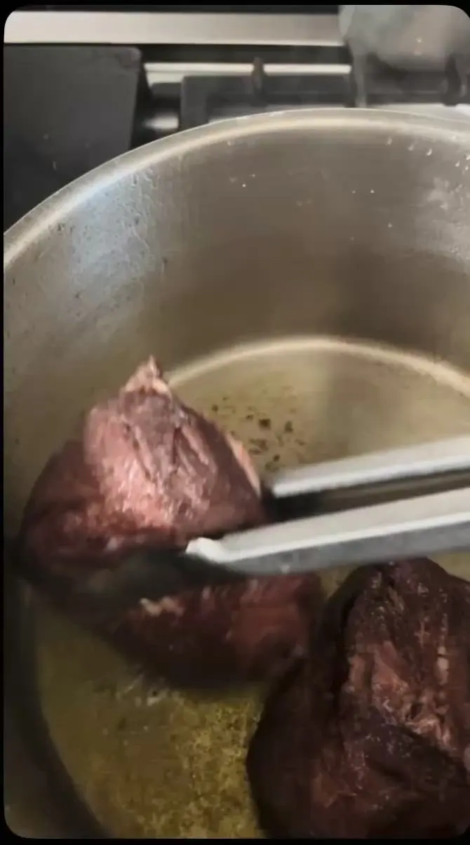 creation thumb for Brasato di Manzo 🥩 purée di 🥔