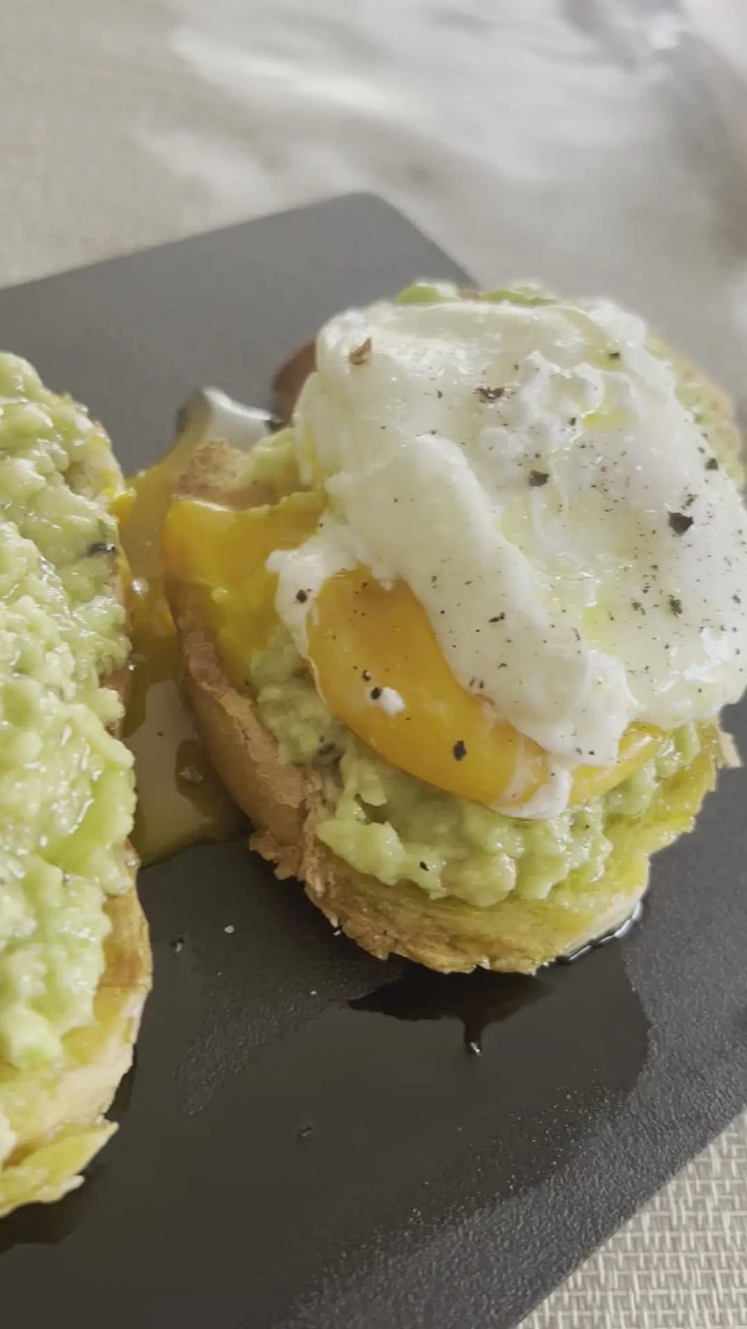creation thumb for Pouched eggs with avocado toast