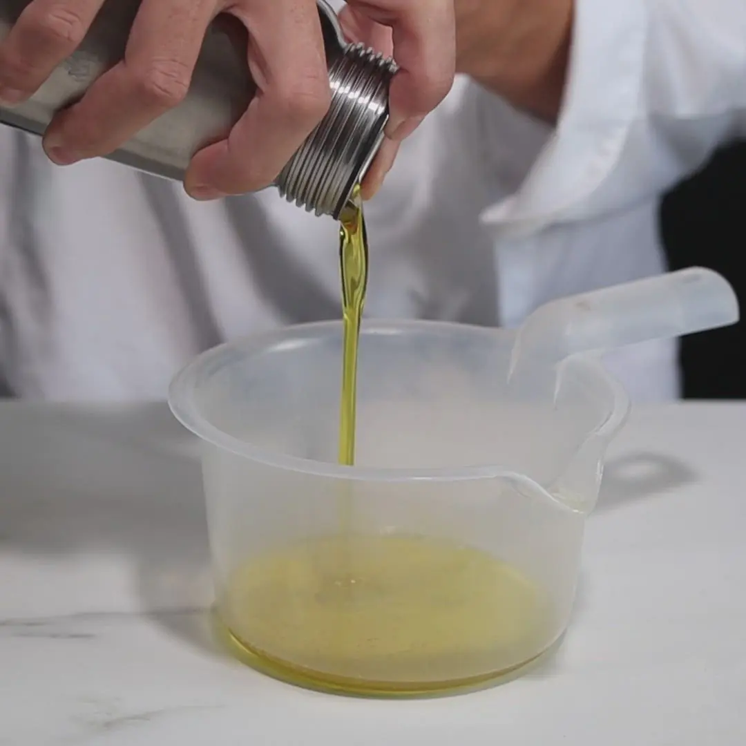 creation thumb for Garlic infused oil with siphon 🧄
