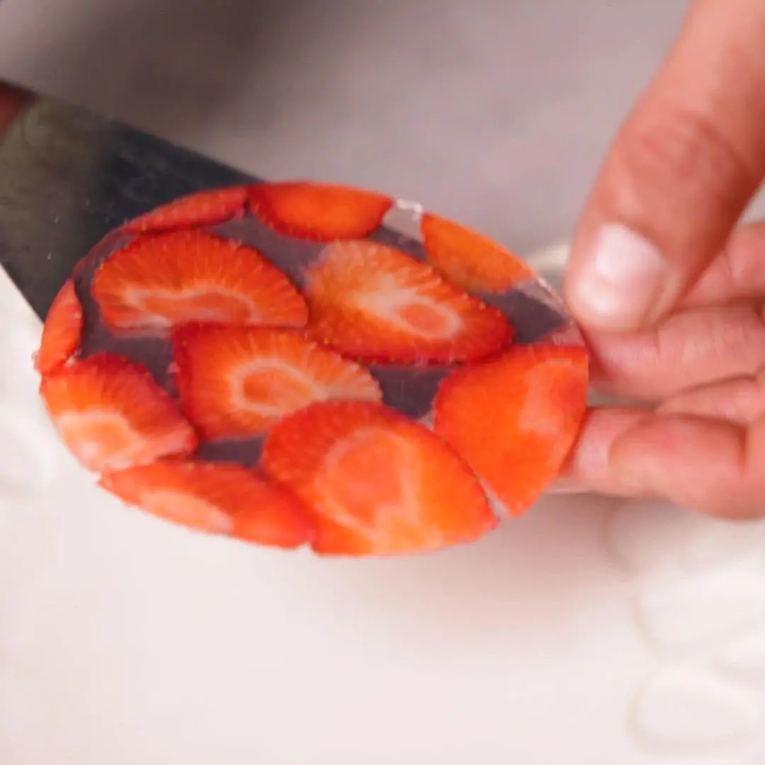 creation thumb for Strawberry veil