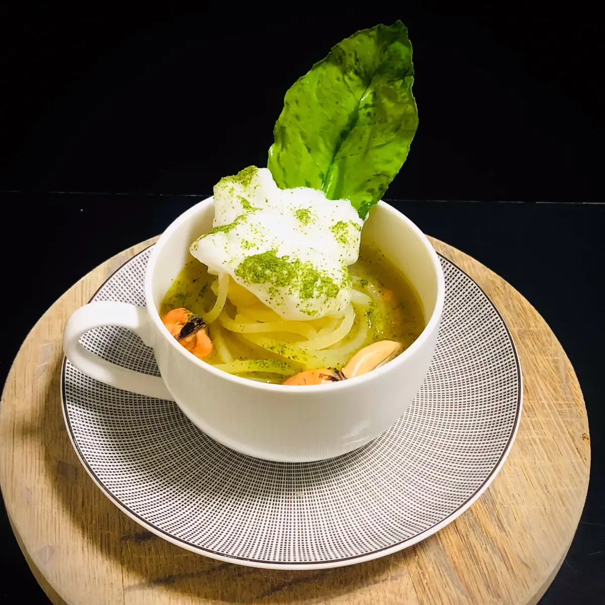 creation thumb for Mussels Cappuccino, potato noodles and buffalo milk foam