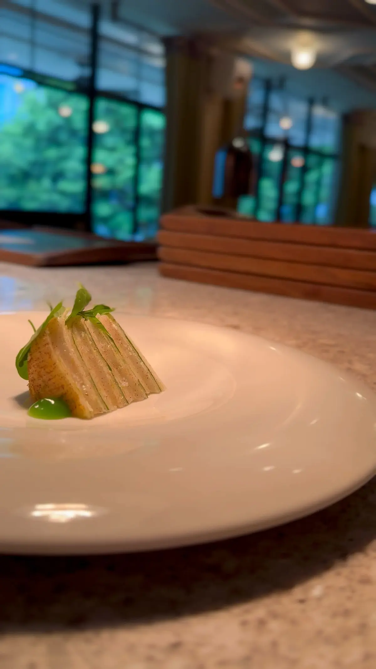 creation thumb for Millefoglie di capesante, sedano rapa, shiso, mela verde