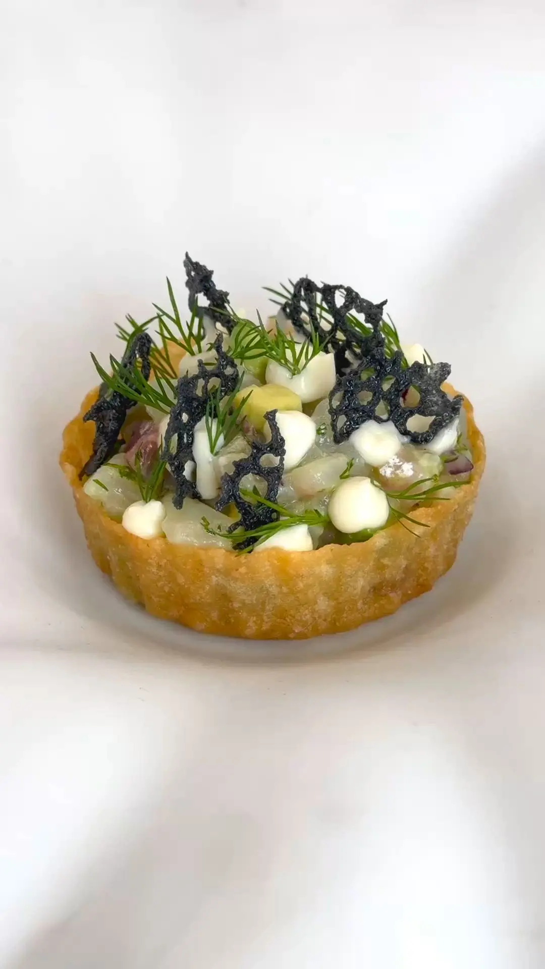 creation thumb for Tartare di orata, cavolfiore, avocado, mandarino